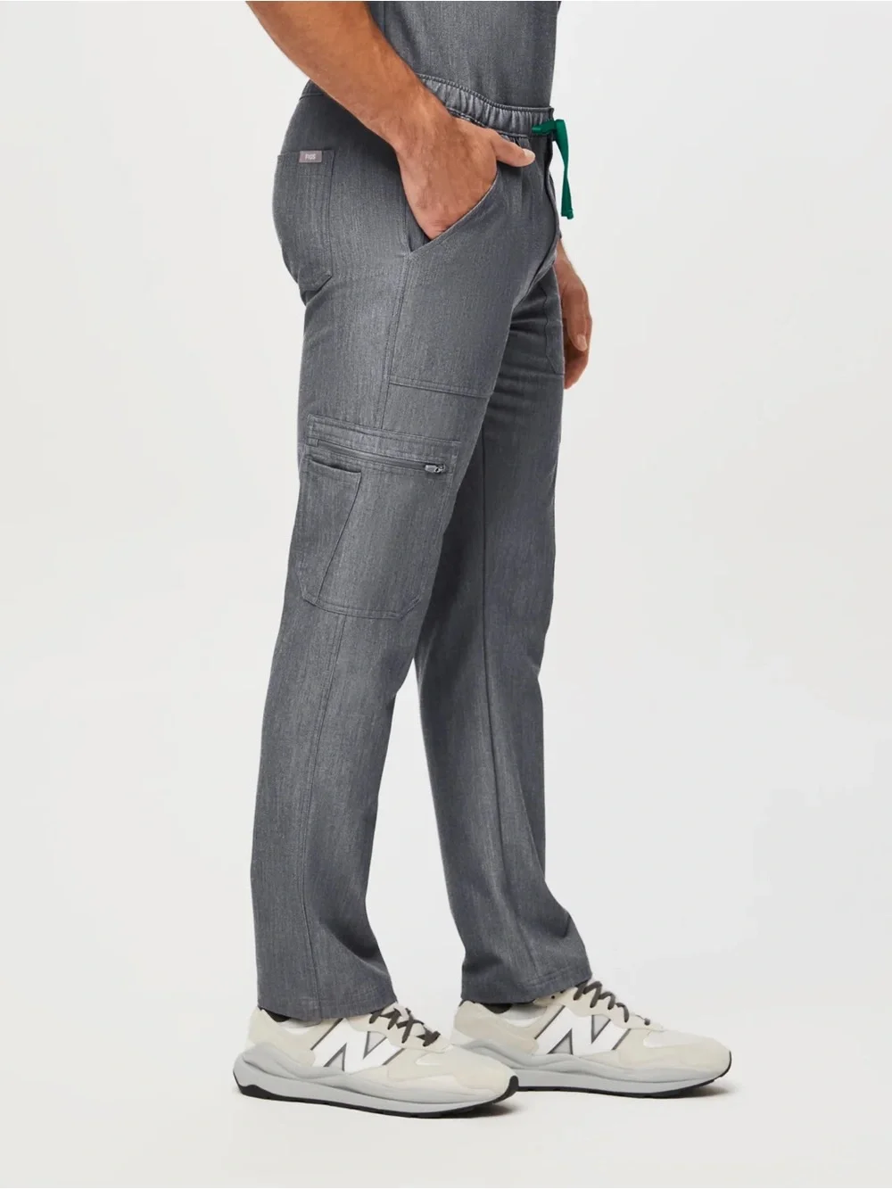 NWT Figs Men’s Graphite Gray Cairo Cargo Straight-Leg Scrub Pants Size XL